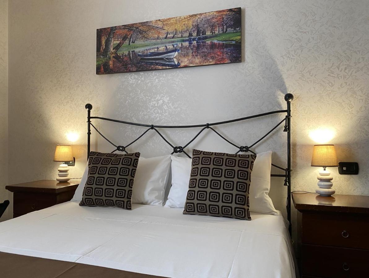 Pini Di Roma-New And Cozy Apt In Rome City Center- Metro A "Re Di Roma" — Photos 3